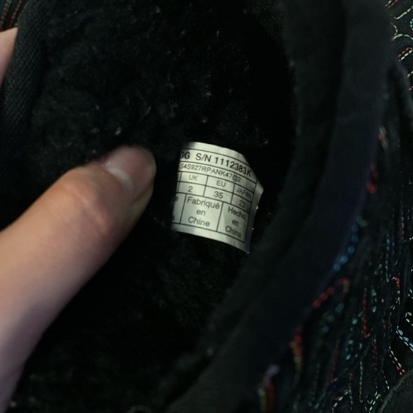 UGG Kids' Classic II Graphic Stitch Boot Size 3 - Picture 12 of 16